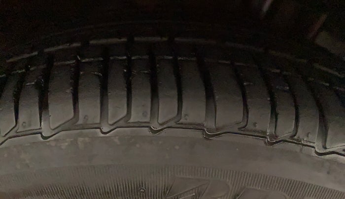 2021 Tata Tiago XZA PLUS PETROL, Petrol, Automatic, 20,958 km, Right Rear Tyre Tread