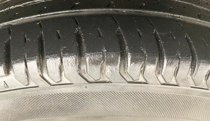 2021 Tata ALTROZ XE PETROL, Petrol, Manual, 32,631 km, Right Front Tyre Tread