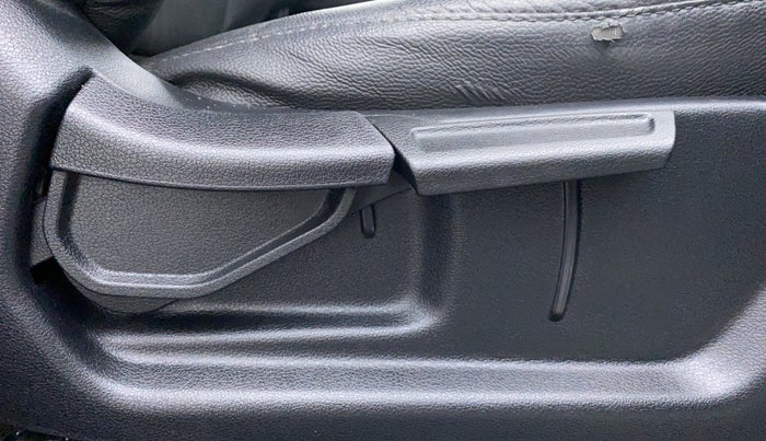 2021 Hyundai VENUE 1.0 TURBO GDI SX+ AT, Petrol, Automatic, 17,128 km, Driver Side Adjustment Panel