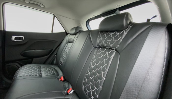 2021 Hyundai VENUE 1.0 TURBO GDI SX+ AT, Petrol, Automatic, 17,128 km, Right Side Rear Door Cabin