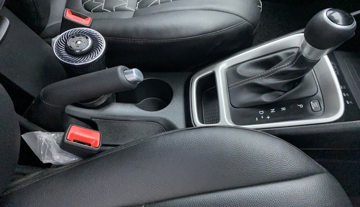 2021 Hyundai VENUE 1.0 TURBO GDI SX+ AT, Petrol, Automatic, 17,128 km, Gear Lever
