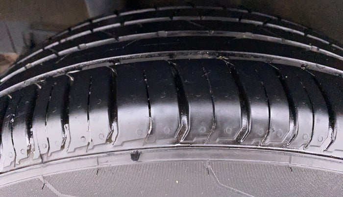 2021 Hyundai VENUE 1.0 TURBO GDI SX+ AT, Petrol, Automatic, 17,128 km, Right Rear Tyre Tread