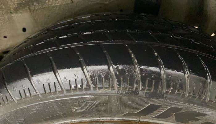 2016 Maruti Celerio VXI, Petrol, Manual, 30,902 km, Left Rear Tyre Tread