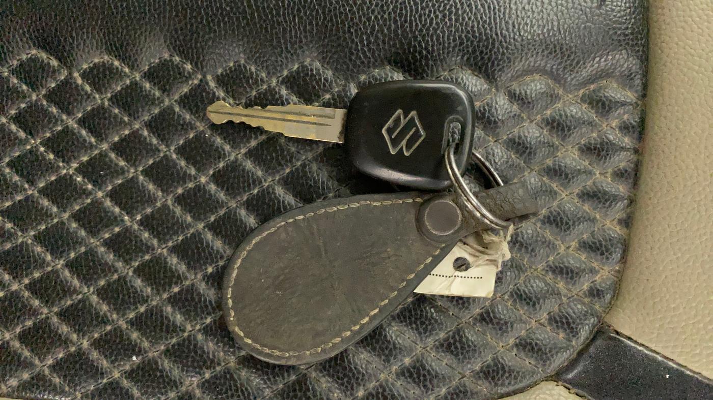 2016 Maruti Celerio VXI, Petrol, Manual, 30,902 km, Key Close Up