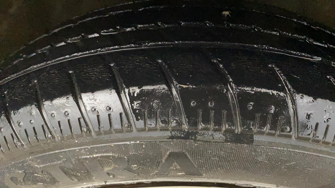 2016 Maruti Celerio VXI, Petrol, Manual, 30,902 km, Right Front Tyre Tread