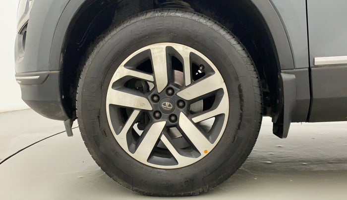 2020 Tata Harrier XZA PLUS 2.0L, Diesel, Automatic, 35,623 km, Left Front Wheel