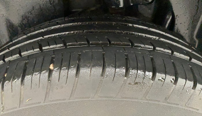 2020 Tata Harrier XZA PLUS 2.0L, Diesel, Automatic, 35,623 km, Right Rear Tyre Tread