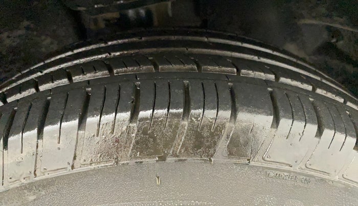 2020 Tata Harrier XZA PLUS 2.0L, Diesel, Automatic, 35,623 km, Right Front Tyre Tread