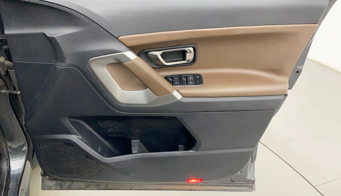 2020 Tata Harrier XZA PLUS 2.0L, Diesel, Automatic, 35,623 km, Driver Side Door Panels Control