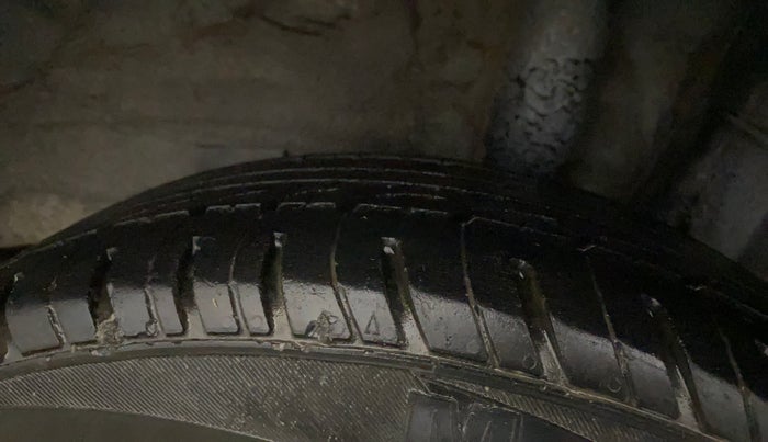 2014 Hyundai Grand i10 MAGNA 1.2 KAPPA VTVT, Petrol, Manual, 34,790 km, Left Rear Tyre Tread