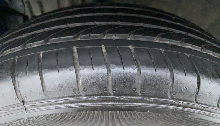 2020 Tata NEXON XE, Petrol, Manual, 18,280 km, Right Rear Tyre Tread