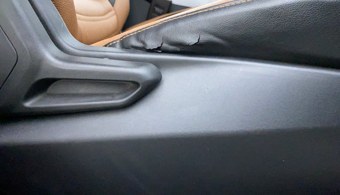 2020 Tata NEXON XE, Petrol, Manual, 18,280 km, Driver Side Adjustment Panel