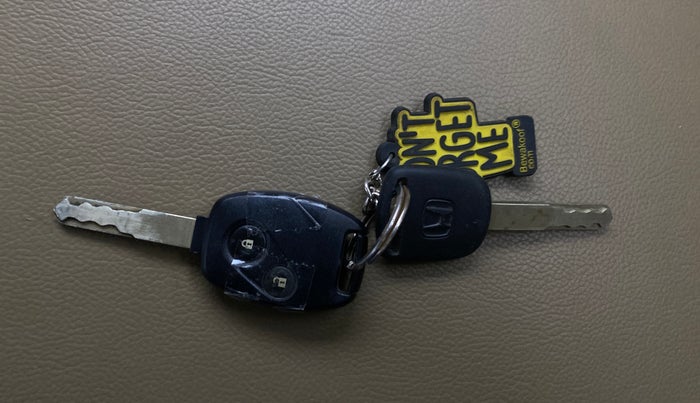 2017 Honda Amaze 1.2L I-VTEC SX, Petrol, Manual, 25,988 km, Key Close Up