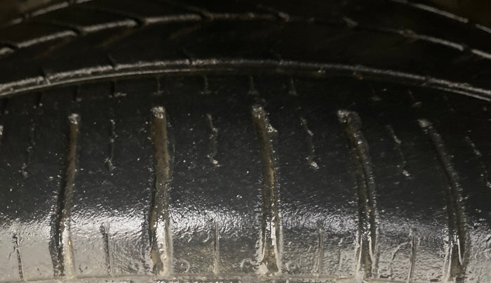 2017 Honda Amaze 1.2L I-VTEC SX, Petrol, Manual, 25,988 km, Left Front Tyre Tread