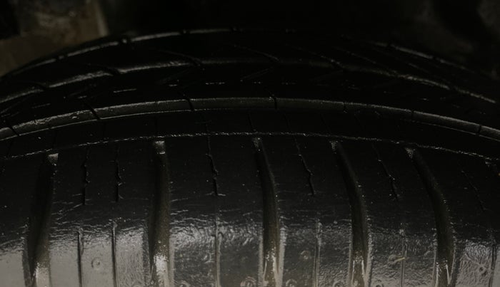 2017 Honda Amaze 1.2L I-VTEC SX, Petrol, Manual, 25,988 km, Right Rear Tyre Tread