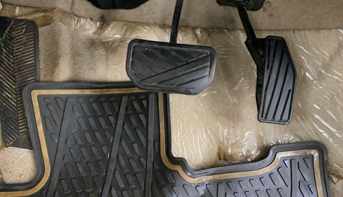 2019 Maruti Dzire ZXI PLUS AMT, Petrol, Automatic, 28,196 km, Pedals