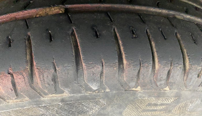 2019 Maruti Dzire ZXI PLUS AMT, Petrol, Automatic, 28,196 km, Left Front Tyre Tread
