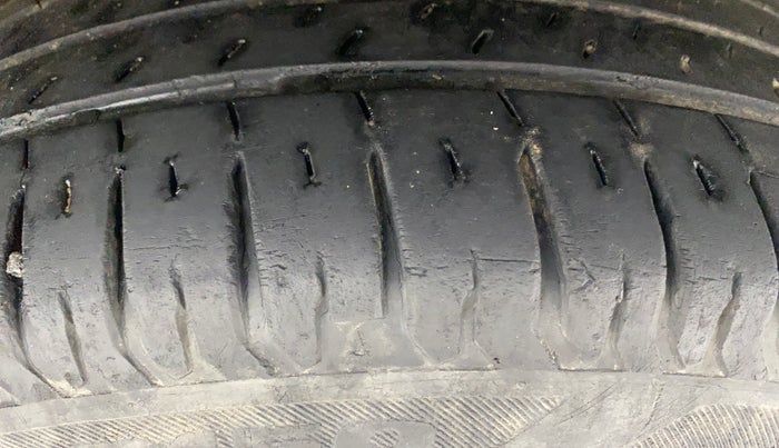 2019 Maruti Dzire ZXI PLUS AMT, Petrol, Automatic, 28,196 km, Left Rear Tyre Tread