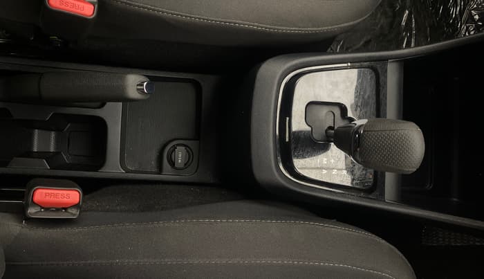 2023 Tata PUNCH ACCOMPLISHED DAZZLE PACK AMT, Petrol, Automatic, 19,557 km, Gear Lever