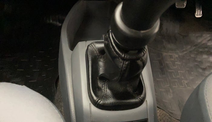 2014 Maruti Alto 800 LXI, Petrol, Manual, 75,376 km, Gear lever - Boot Cover minor damage