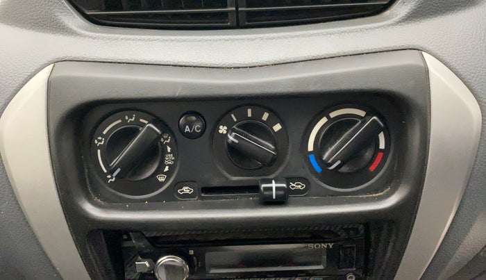 2014 Maruti Alto 800 LXI, Petrol, Manual, 75,376 km, AC Unit - Directional switch has minor damage