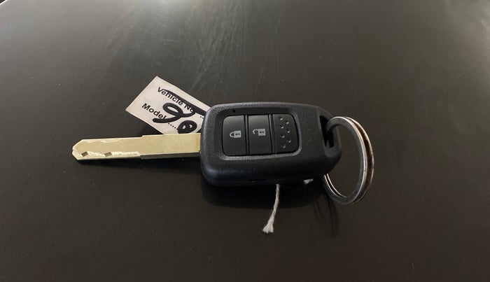 2018 Honda WR-V 1.2L I-VTEC VX MT, Petrol, Manual, 73,002 km, Key Close Up