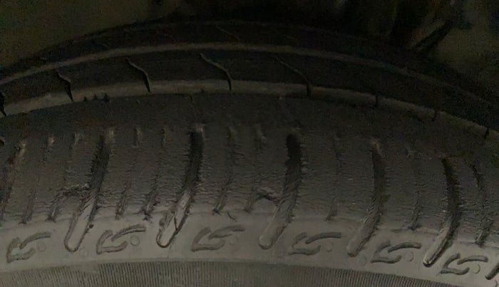 2019 Tata Tiago XZA PETROL, Petrol, Automatic, 30,302 km, Left Rear Tyre Tread