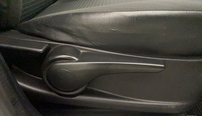 2019 Tata Tiago XZA PETROL, Petrol, Automatic, 30,302 km, Driver Side Adjustment Panel