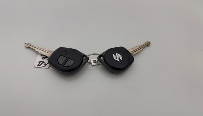 2023 Maruti Swift VXI, Petrol, Manual, 23,218 km, Key Close Up