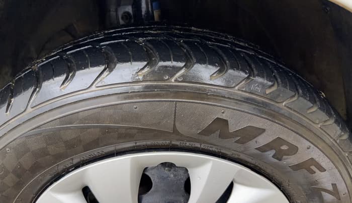 2023 Maruti Swift VXI, Petrol, Manual, 23,218 km, Left Front Tyre Tread