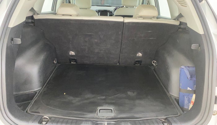 2017 Jeep Compass LIMITED (O) 2.0 DIESEL 4X4, Diesel, Manual, 72,840 km, Boot Inside