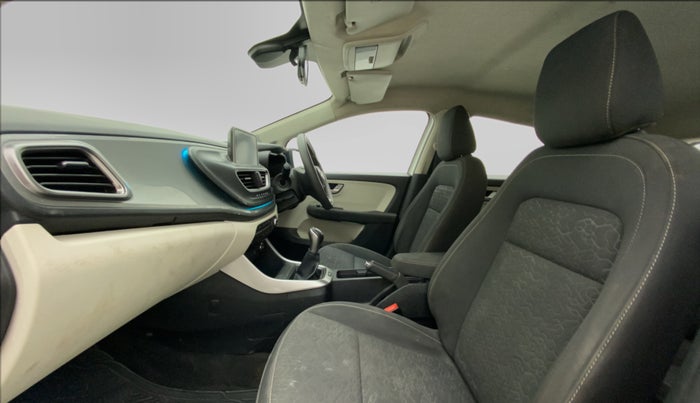 2022 Tata ALTROZ XZ PETROL, Petrol, Manual, 76,805 km, Right Side Front Door Cabin