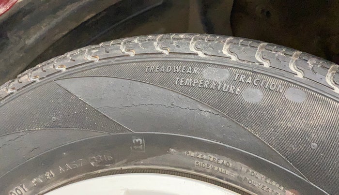2012 Hyundai i10 MAGNA 1.2, Petrol, Manual, 57,678 km, Left front tyre - Minor crack