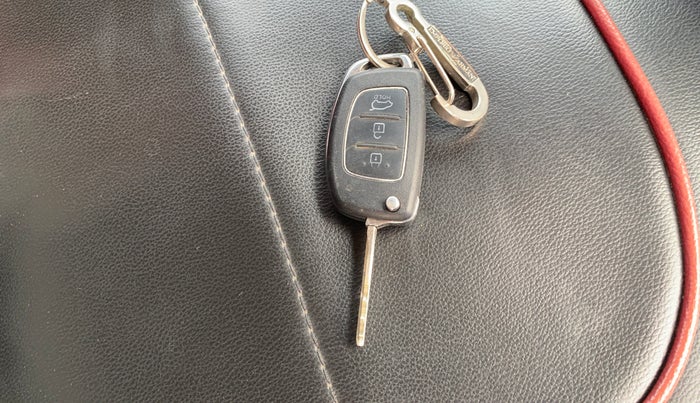 2016 Hyundai Grand i10 SPORTZ 1.2 KAPPA VTVT, Petrol, Manual, 57,278 km, Key Close Up