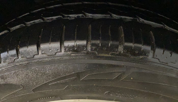 2019 Honda Civic 1.8L I-VTEC VX CVT, Petrol, Automatic, 66,066 km, Right Front Tyre Tread