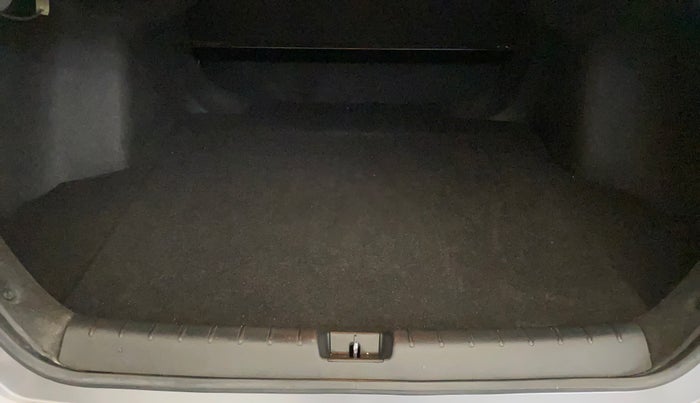 2019 Honda Civic 1.8L I-VTEC VX CVT, Petrol, Automatic, 66,066 km, Boot Inside