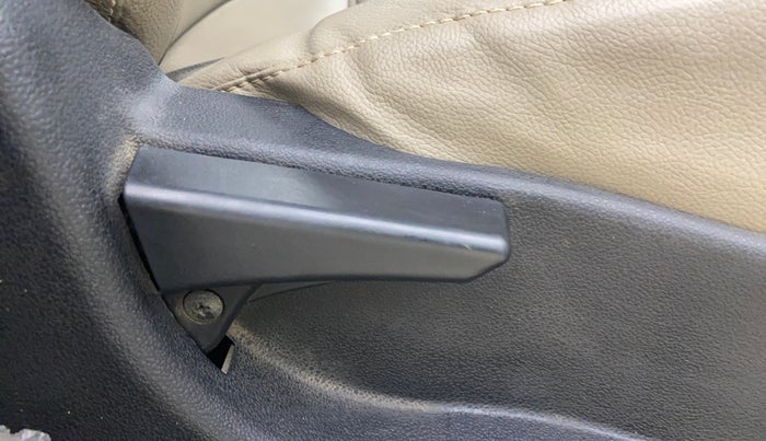 2016 Tata Tiago XT PETROL, Petrol, Manual, 69,660 km, Driver Side Adjustment Panel