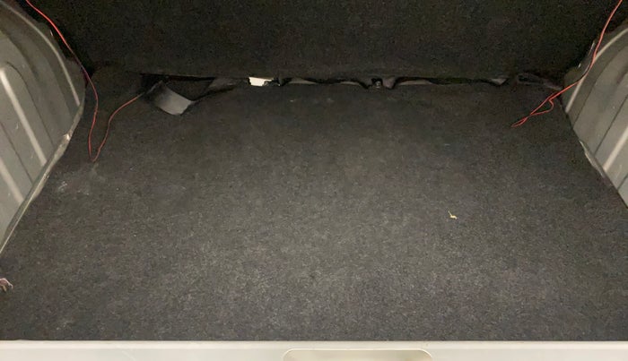 2017 Renault Kwid RXT 1.0 AMT, Petrol, Automatic, 53,992 km, Boot Inside