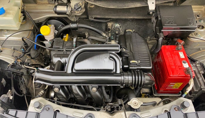 2017 Renault Kwid RXT 1.0 AMT, Petrol, Automatic, 53,992 km, Engine View