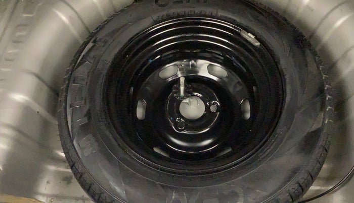 2017 Renault Kwid RXT 1.0 AMT, Petrol, Automatic, 53,992 km, Spare Tyre