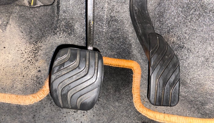 2017 Renault Kwid RXT 1.0 AMT, Petrol, Automatic, 53,992 km, Pedals