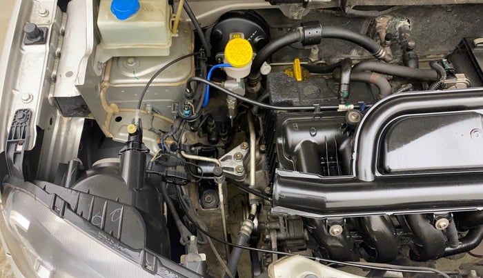 2017 Renault Kwid RXT 1.0 AMT, Petrol, Automatic, 53,992 km, Engine View - Right