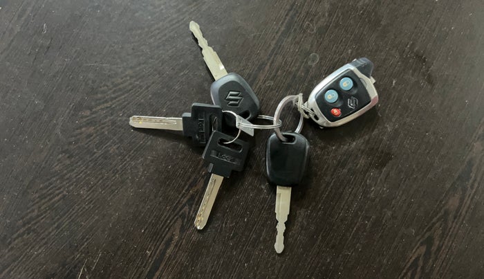 2019 Maruti New Wagon-R LXI CNG 1.0, CNG, Manual, 87,990 km, Key Close Up