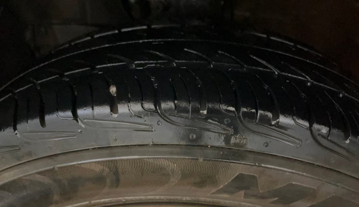 2019 Maruti New Wagon-R LXI CNG 1.0, CNG, Manual, 87,990 km, Left Front Tyre Tread