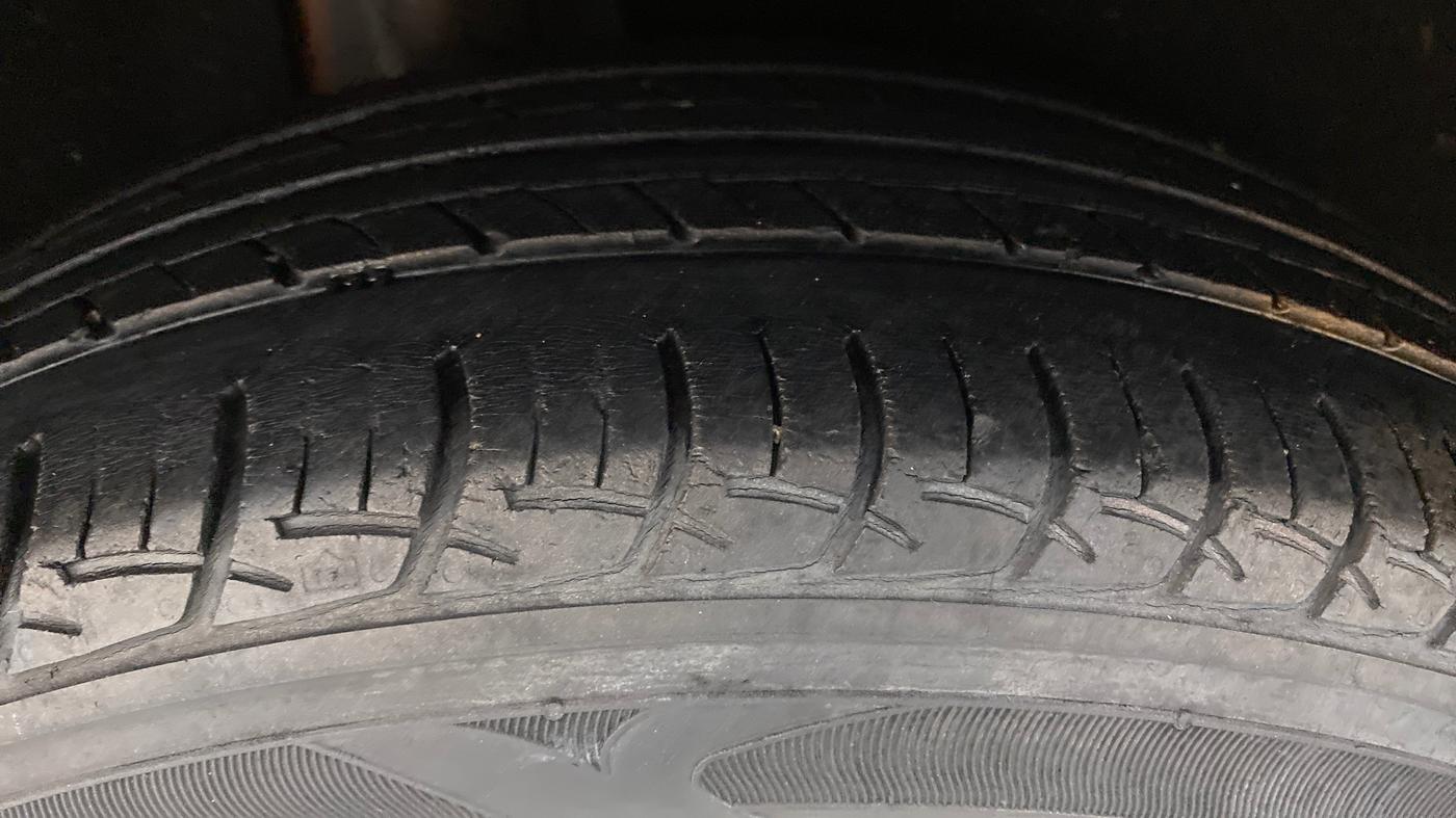 2016 Maruti Baleno DELTA 1.2 K12, Petrol, Manual, 48,256 km, Right Rear Tyre Tread