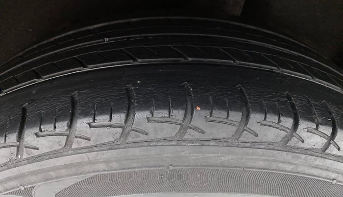 2016 Maruti Baleno DELTA 1.2 K12, Petrol, Manual, 48,256 km, Left Rear Tyre Tread