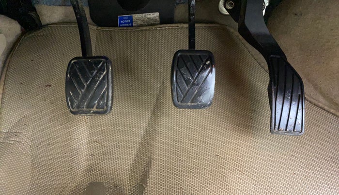 2015 Maruti Ciaz ZXI, Petrol, Manual, 93,649 km, Pedals