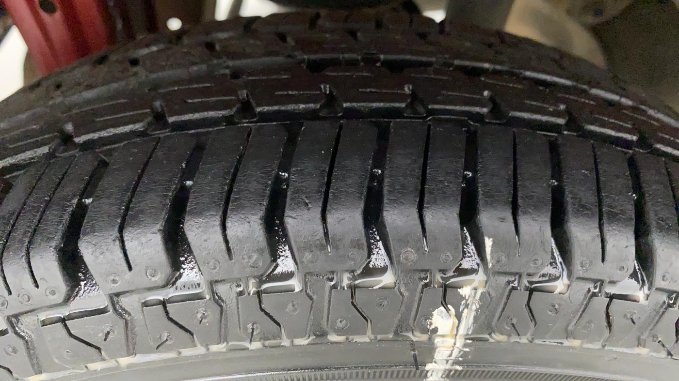 2010 Maruti Wagon R LXI MINOR, Petrol, Manual, 44,596 km, Right Rear Tyre Tread