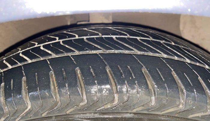 2018 Hyundai Grand i10 MAGNA 1.2 KAPPA VTVT, Petrol, Manual, 67,924 km, Right Front Tyre Tread