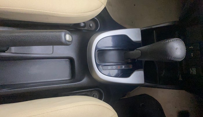 2016 Honda Jazz 1.2L I-VTEC V AT, Petrol, Automatic, 72,685 km, Gear Lever